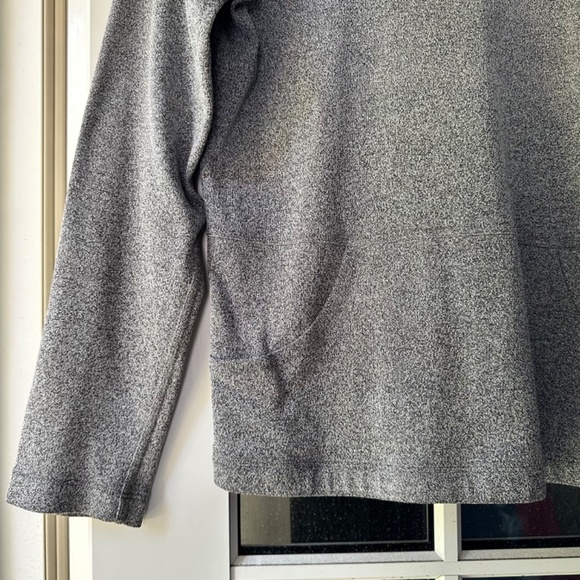 Chico’s Design black white gray sweatshirt pullover top size 1 (8) - Picture 2 of 9